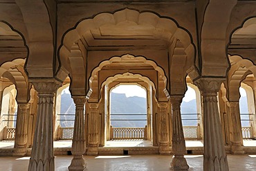 Sattais Katcheri colonnades, Amber Fort, Amber, near Jaipur, Rajasthan, North India, India, South Asia, Asia