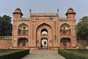 Mausoleum of Itmad-ud-Daulah, Uttar Pradesh, North India, India, Asia