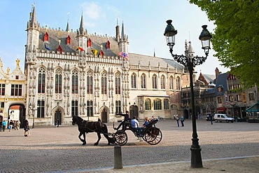 Castle Square and city hall, horse coach, historic centre of Bruges, Unesco World Heritage Site, Belgium, Europe