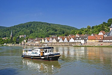 Townscape with the Neckar river, Hirschhorn, Neckartal Odenwald Nature Park, Hesse, Germany, Europe