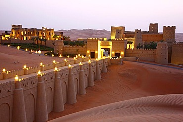 Desert luxury hotel Anantara Qasr Al Sarab, hotel resort built like a desert fort, surrounded by high sand dunes, near the Liwa oasis in the desert Empty Quarter or Rub Al Khali, Abu Dhabi, United Arab Emirates, Middle East