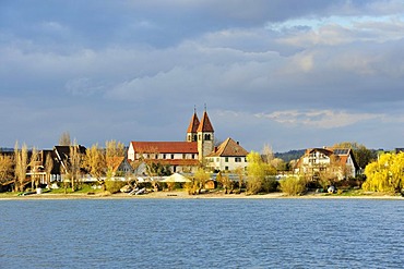 Evening with the Church of St. Peter and Paul, Reichenau island, UNESCO World Heritage Site, Landkreis Konstanz county, Baden-Wuerttemberg, Germany, Europe