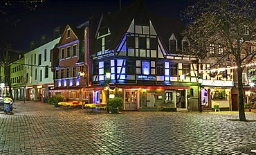 Historic town centre of Sachsenhausen, restaurant and bar district, Frankfurt am Main, Hesse, Germany, Europe