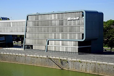 Wing of a Microsoft office building, modern architecture at the Rheinauhafen inland port, Cologne, Rhineland, North Rhine-Westphalia, Germany, Europe