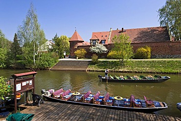 Harbour for barges with historic city walls and Speckturm tower at back, Luebben, Spreewald, Dahme-Spreewald district, Lower Lusatia, Brandenburg, Germany, Europe