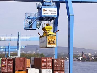 Loading bridge with container in the container terminal Mainz am Rhein, Mainz, Rhineland-Palatinate, Germany, Europe