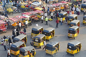 Motor rickshaws, Charminar, Hyderabad, Andhra Pradesh, India, Asia