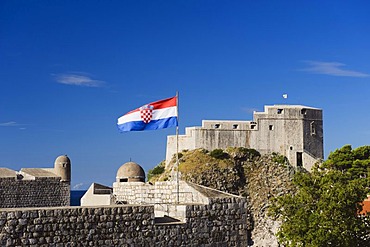 Flag, city walls, Bokar Fortress, Dubrovnik, Dalmatia, Croatia, Europe