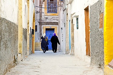 Alleyway in the historic town or medina, UNESCO World Heritage Site, Essaouria, Morocco, Africa