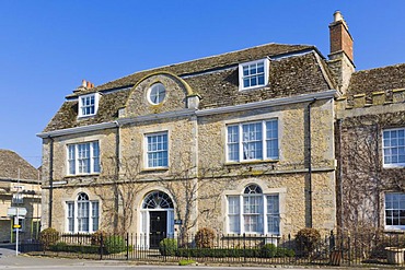 The Old Vicarage, Market Place, Lechlade on Thames, the Cotswolds, Gloucestershire, England, United Kingdom, Europe