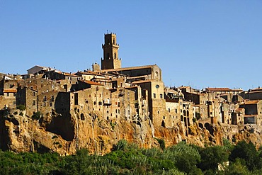 The town on its limestone plateau with tower of the cathedral Santi Pietro e Paolo, Pitigliano, Maremma, Tuscany, Italy, Europe