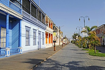 Avenida Baquedano, historic buildings, colourful wooden houses with porches, Iquique, Norte Grande, Northern Chile, Chile, South America