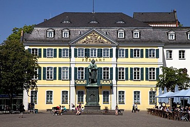 Post office, former Fuerstenberg Palais, Beethoven, monument, Muensterplatz square, Bonn, Rhineland, North Rhine-Westphalia, Germany, Europe