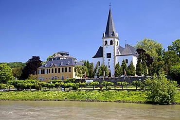 Rhine promenade, parish church of St. Pantaleon, Unkel, Rhineland, Rhineland-Palatinate, Germany, Europe