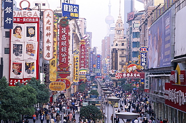 Nanjing Road, Pedestrianised Shopping Street, Shanghai, China, Asia