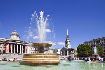 Fountains, Trafalgar Square, London, England, United Kingdom, Europe