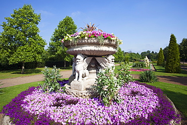 Flower display, Avenue Gardens, Regents Park, london, England, United Kingdom, Europe