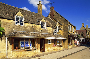 Shops, Broadway, Worcestershire, Cotswolds, England, United Kingdom, Europe