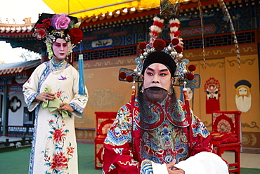 Actors performing in Chinese Opera (Beijing Opera), Beijing, China, Asia