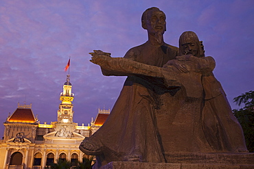 Ho Chi Minh statue and City Hall, Ho Chi Minh City, Vietnam, Indochina, Southeast Asia, Asia