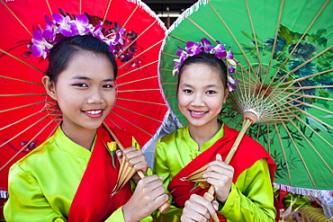 Girls in traditional Thai dress, Chiang Mai Flower Festival, Chiangmai, Thailand, Southeast Asia, Asia