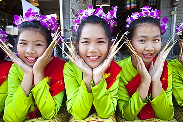 Girls in traditional Thai dress, Chiang Mai Flower Festival, Chiangmai, Thailand, Southeast Asia, Asia