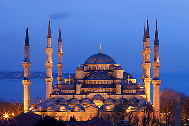 Blue Mosque (Sultan Ahmet Camii), Istanbul, Turkey, Europe