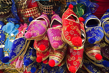 Turkish slippers, Grand Bazaar, Sultanahmet, Istanbul, Turkey, Europe