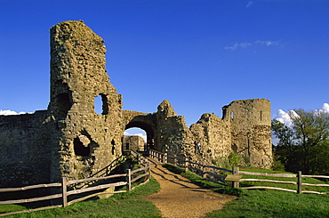 Pevensey Castle, East Sussex, England, United Kingdom, Europe