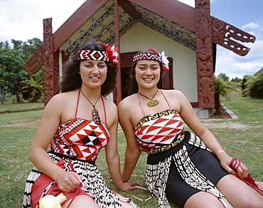 Maori women dressed in Maori costume, Rotorua, North Island, New Zealand, Pacific