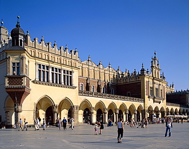 The Cloth Hall, Main Market Square, UNESCO World Heritage Site, Cracow (Krakow), Poland, Europe