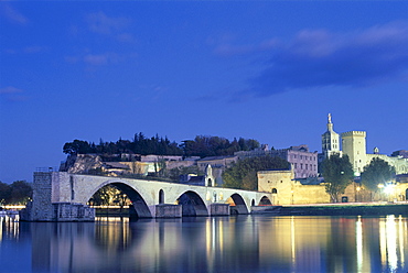 Pont St. Benezet and the River Rhone at night, Avignon, UNESCO World Heritage Site, Provence, France, Europe