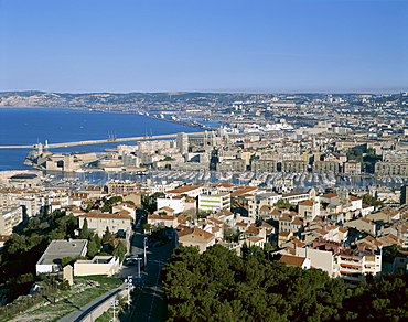 City skyine and harbour, Marseille, Provence, Cote d'Azur, France, Mediterranean, Europe