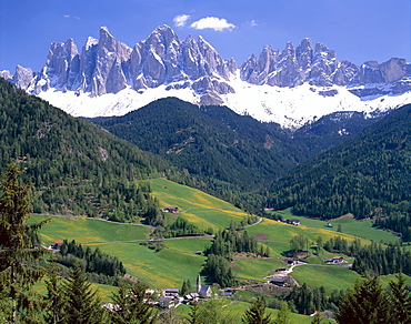 St. Magalena church, Dolomites Mountains (Dolomiti), Villnoss, Val di Funes, Trentino, Italy