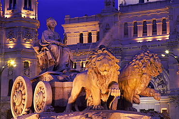 Cibeles Fountain (Fuente de Cibeles), Plaza de Cibeles, Madrid, Spain, Europe