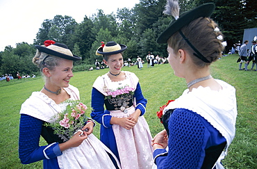 Women in Bavarian costume, Bavarian Festival, Rosenheim, Bavaria, Germany, Europe