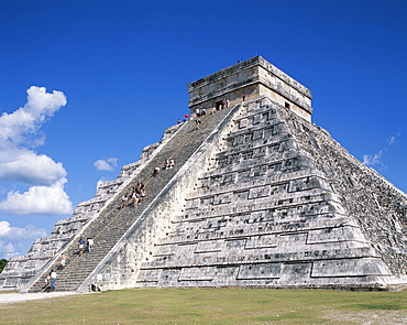 El Castillo, Chichen Itza, UNESCO World Heritage Site, Yucatan, Mexico, North America