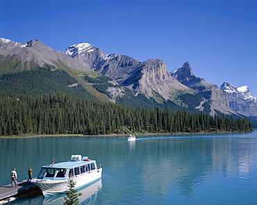 Maligne Lake, Jasper National Park, UNESCO World Heritage Site, The Rockies, Alberta, Canada, North America