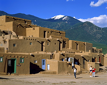 Taos Pueblo, UNESCO World Heritage Site, Taos, New Mexico, United States of America, North America