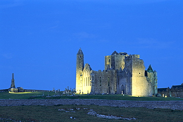 Rock of Cashel at night, County Tipperary, Munster, Republic of Ireland, Europe