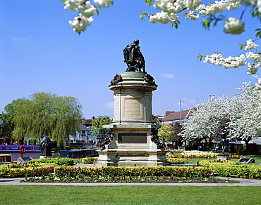 Shakespeare statue, Stratford upon Avon, Warwickshire, England, United Kingdom, Europe