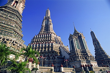 Wat Arun (Temple of the Dawn), Bangkok, Thailand, Southeast Asia, Asia