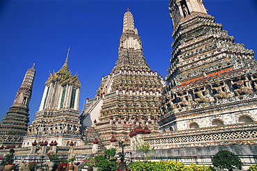 Wat Arun (Temple of the Dawn), Bangkok, Thailand, Southeast Asia, Asia