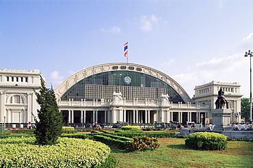 Hua Lamphong Railway Station, Bangkok, Thailand, Southeast Asia, Asia