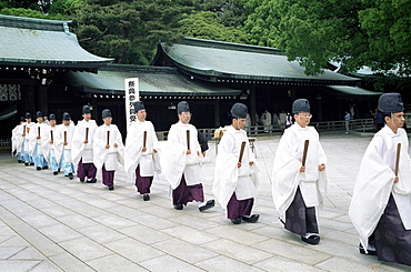 Line of priests, Meiji Jingu Shrine, Tokyo, Japan, Asia