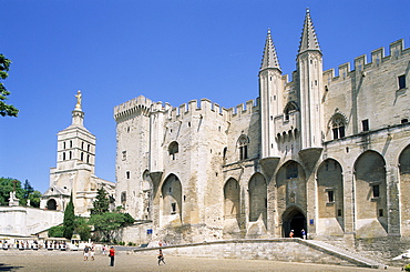 Popes Palace (Palais des Papes), Avignon, UNESCO World Heritage Site, France, Europe