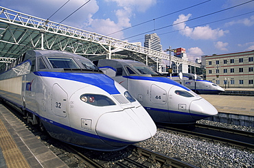 KTX Express Trains, Seoul Train Station, Seoul, South Korea, Asia