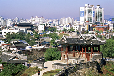 Hwaseong Fortress Wall and Suwon city skyline, Suwon, near Seoul, South Korea, Asia