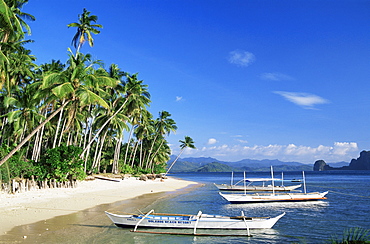 Beach scene, El Nido, Bascuit Bay, Palawan, Philippines, Southeast Asia, Asia