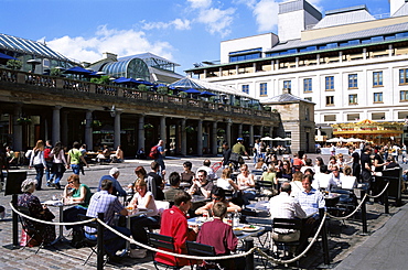 Outdoor restaurants in Covent Garden, London, England, United Kingdom, Europe